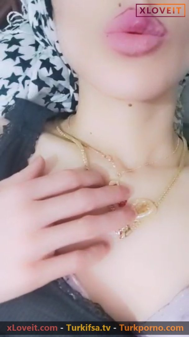 Bayan Fizik ifşa Türbanlı ara ara gösterdi